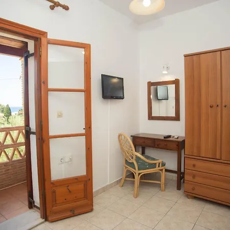Anemomylos Studios - Private Pool, Family Escape, By Zantewize Vasilikos  Room photo