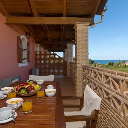Anemomylos Studios - Private Pool, Family Escape, By Zantewize Vasilikos  Room photo