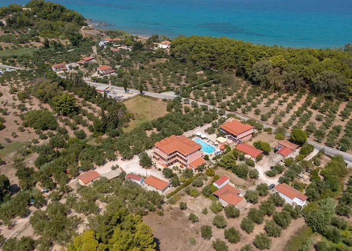 Anemomylos Studios - Private Pool, Family Escape, By Zantewize