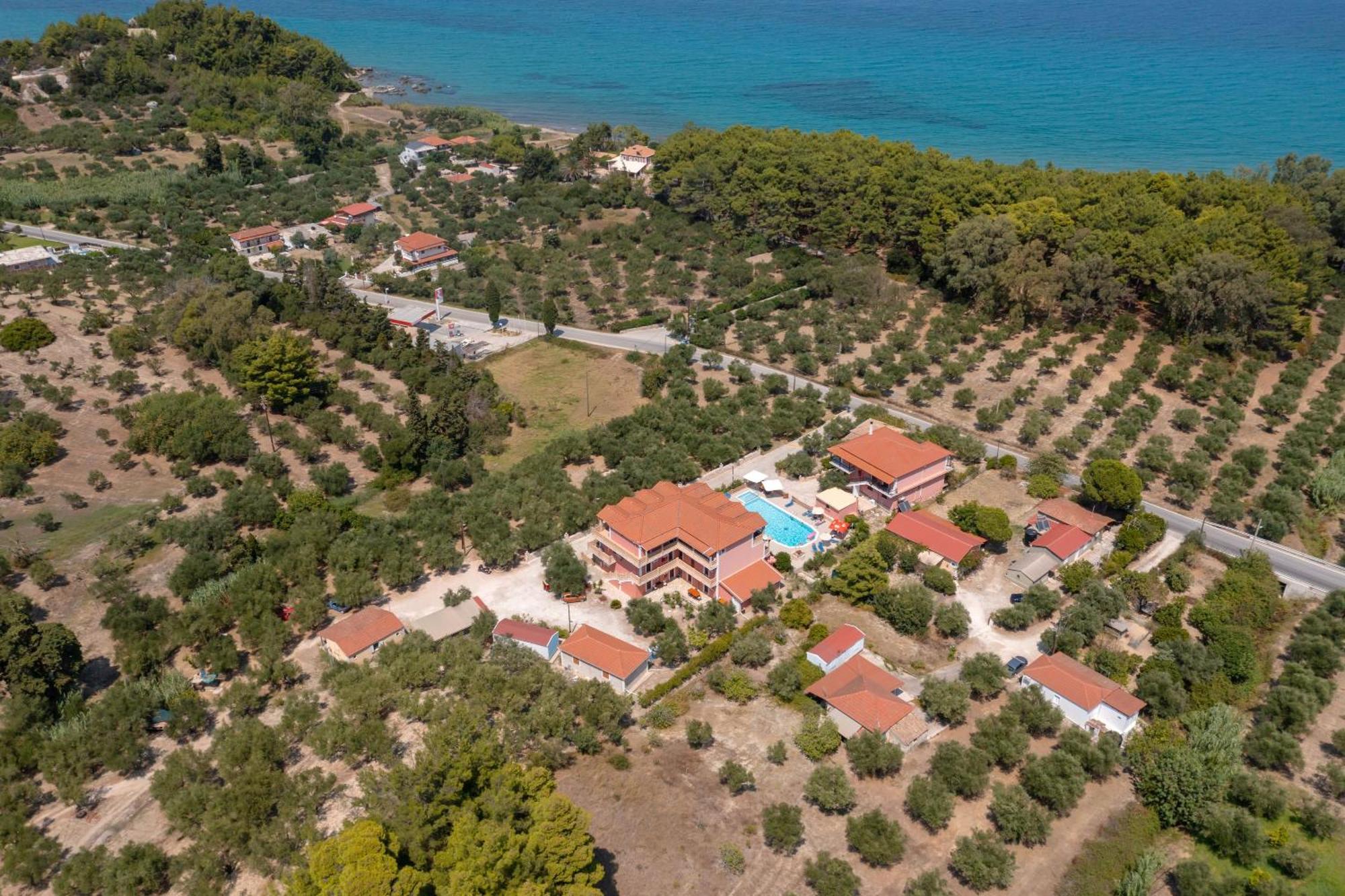 Apartment Anemomylos - Private Pool, Family Escape, By Zantewize