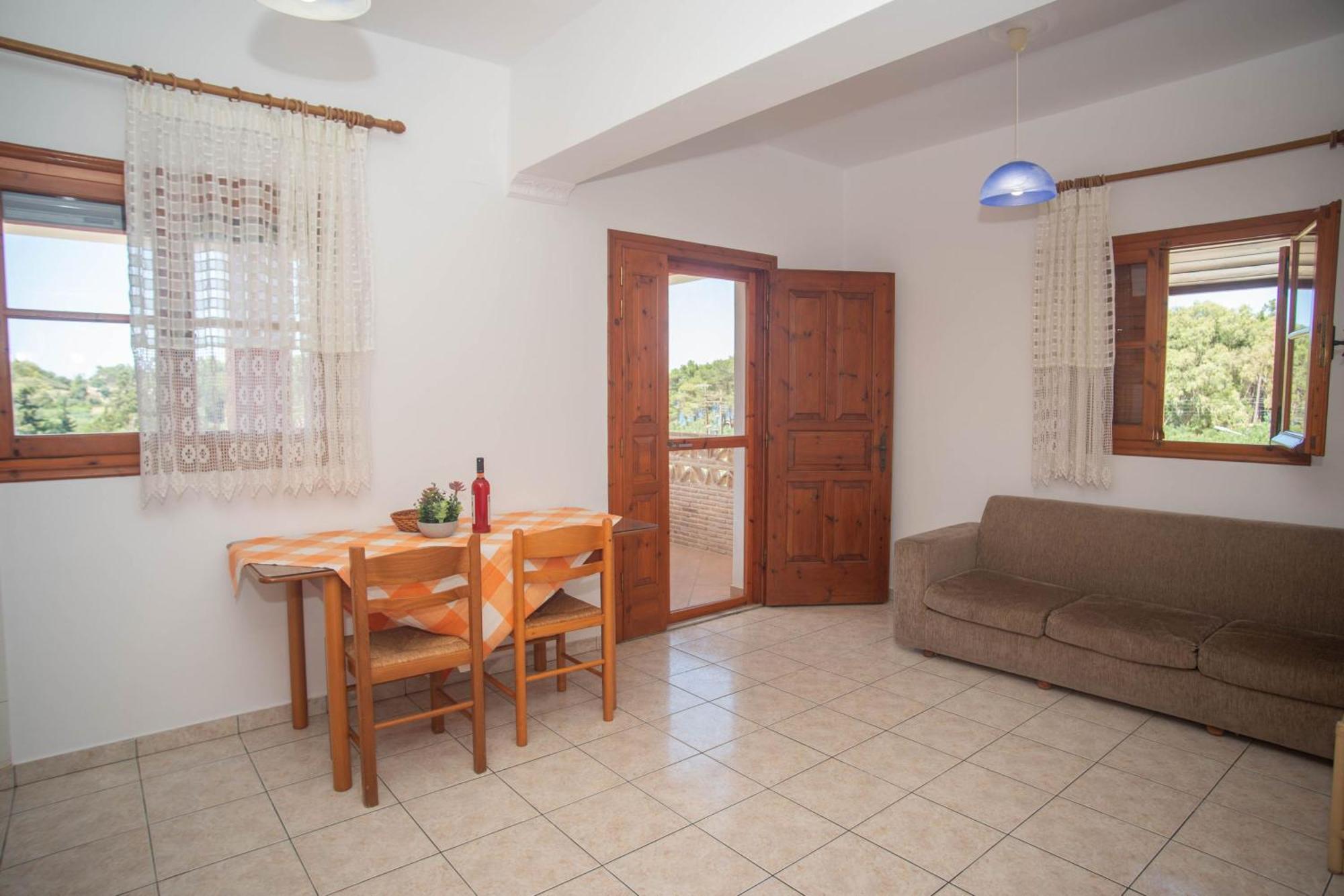 Apartment Anemomylos - Private Pool, Family Escape, By Zantewize