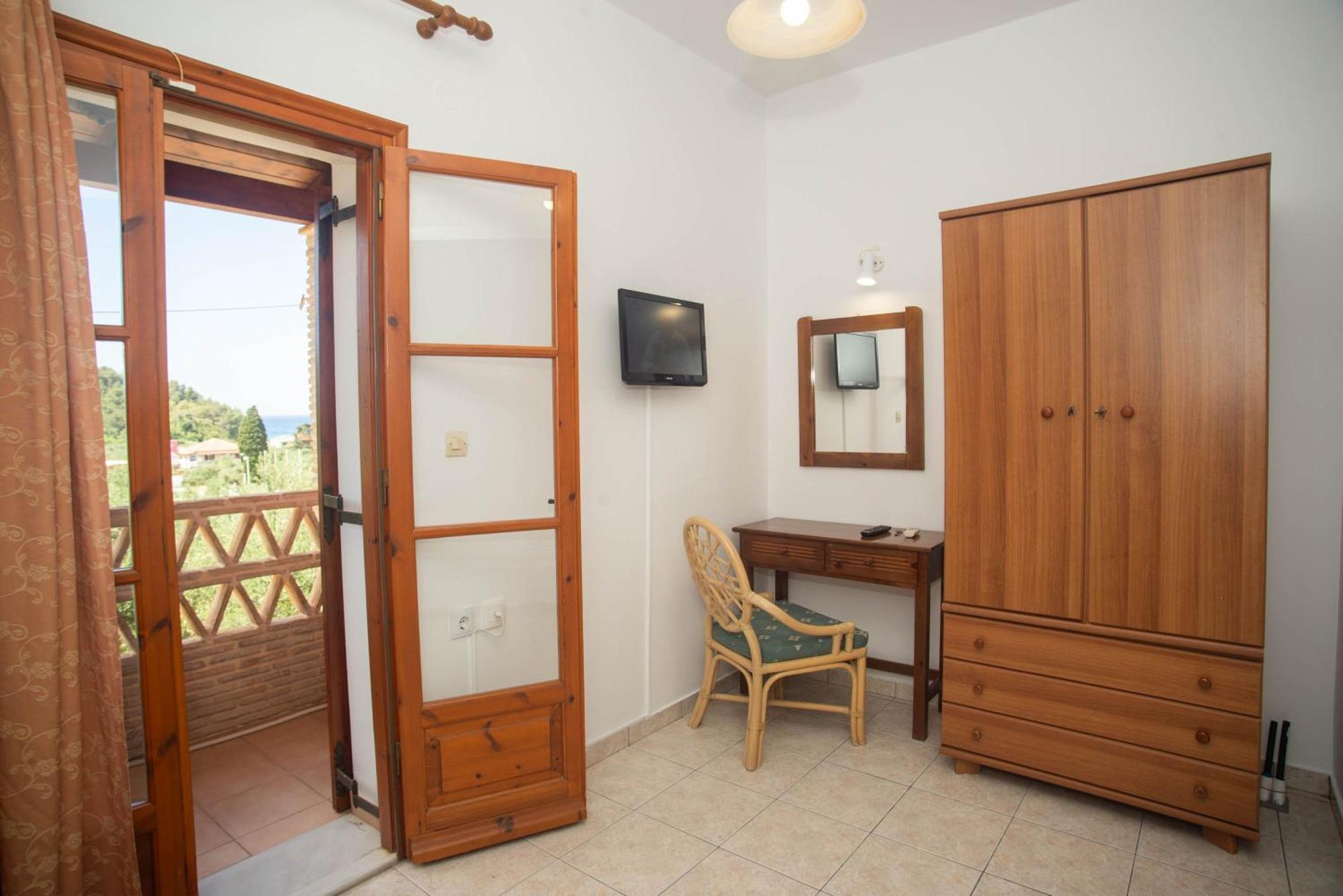 Anemomylos - Private Pool, Family Escape, By Zantewize *